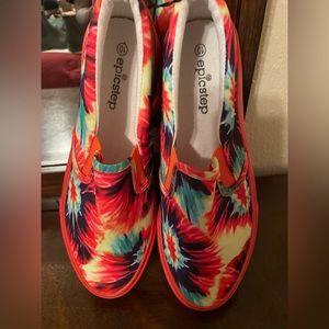 Tie dye slip-on